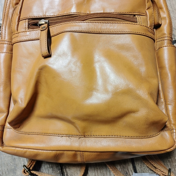 NWT Stone Mountain Unisex Brown Leather Backpack - Picture 3 of 13